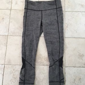 Lululemon Size 6 tights EUC